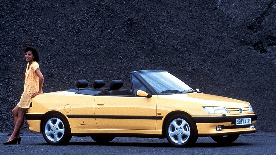 На фото: Peugeot 306 Cabriolet '1994–97 дизайн Pininfarina