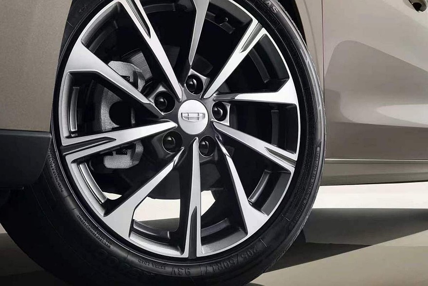 Обновленный Geely Emgrand Upward