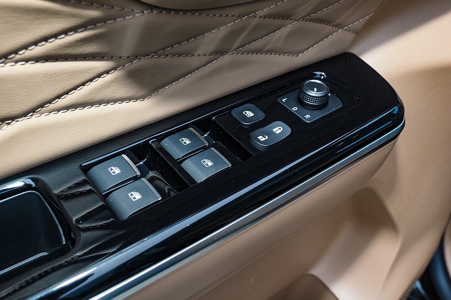 Брат из Китая приехал: тест-драйв JAC RF8