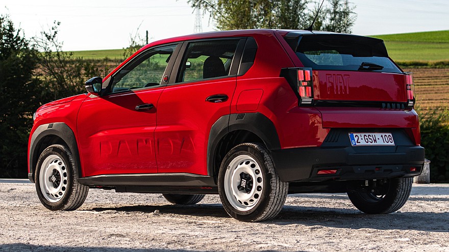 Обычный хэтчбек Fiat Grande Panda