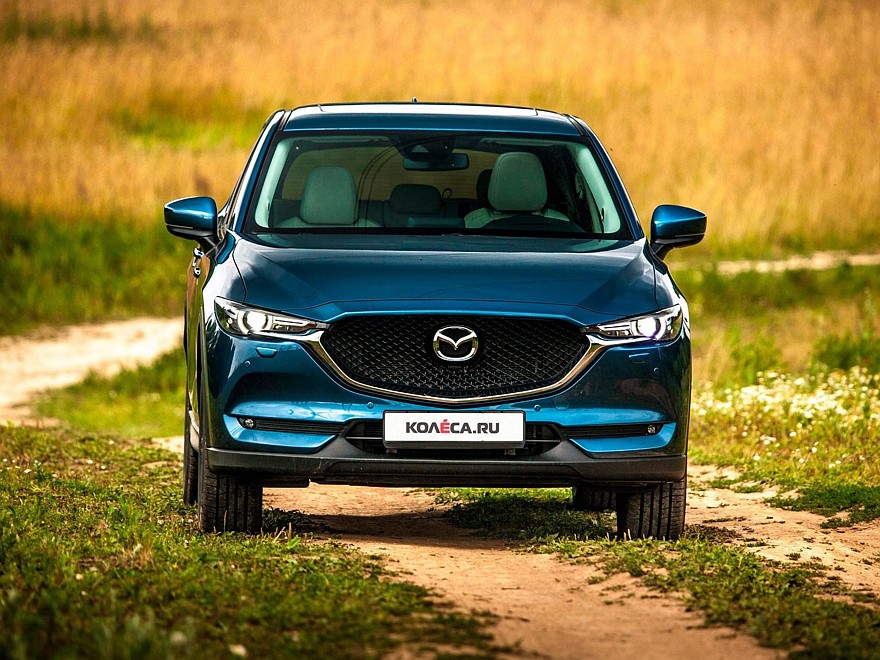 Mazda CX-5 синяя спереди