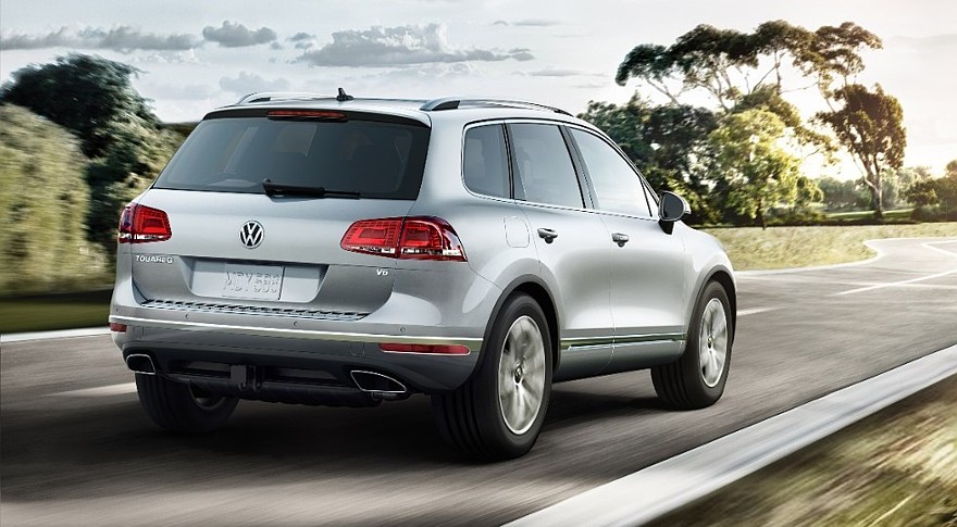 На фото: Volkswagen Touareg актуального поколения