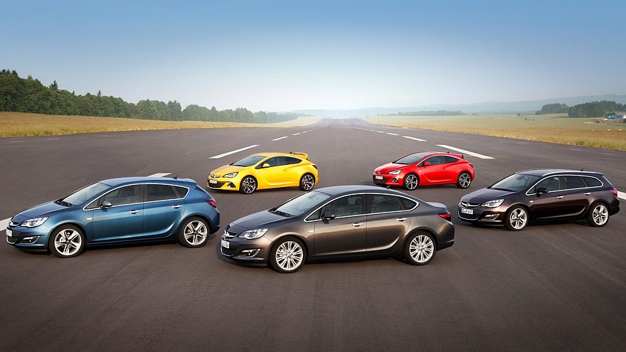 На фото: Opel Astra (J) '2009–н.в.