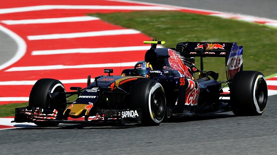В этом году Toro Rosso выступает на двигателях Ferrari спецификации 2015 года