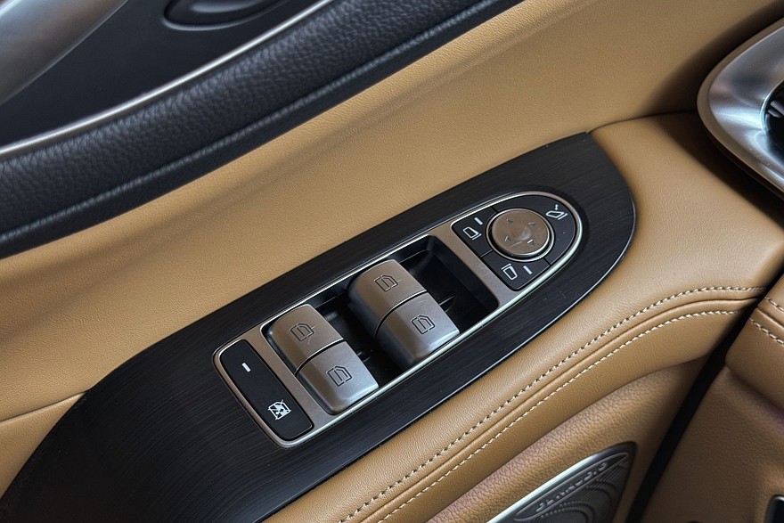 У нас есть премиальный минивэн дома: тест-драйв Voyah Dream