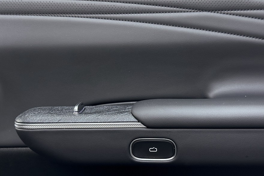 Выбираем кроссовер для дальних поездок: батарея, зарядка и запас хода от 1000 км