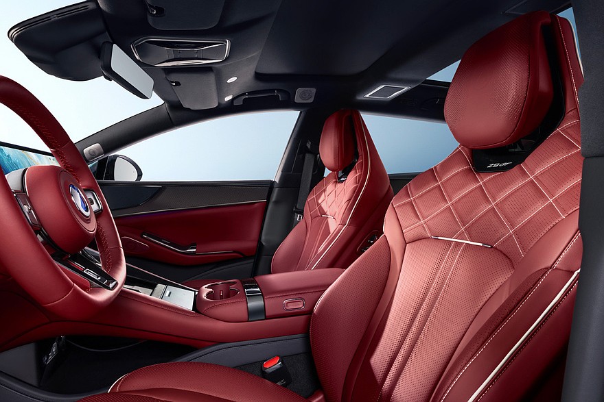 Обновленный Denza Z9 GT