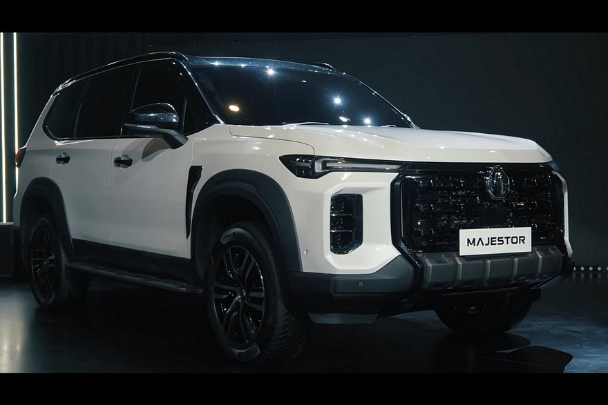 Прошлогодний MG Majestor