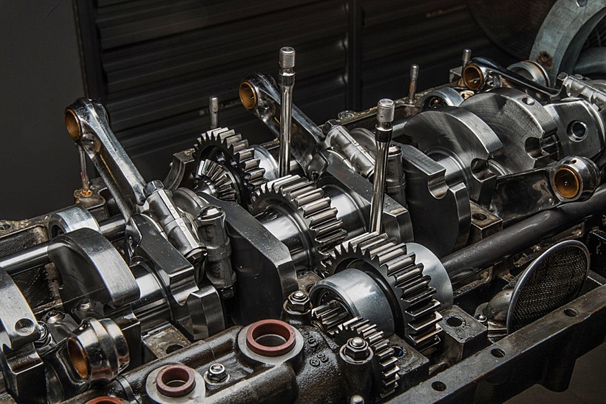 Porsche 917: убить пилота, унизить конкурентов, попасть под запрет и всё же стать легендой