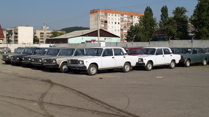 «Семёрки» производства АвтоЗАЗ на складе товарных автомобилей (2007 год)