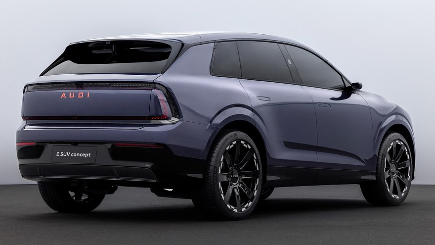 Концепт AUDI E SUV