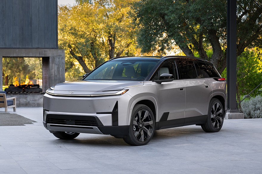 Электрический Toyota Highlander нового поколения