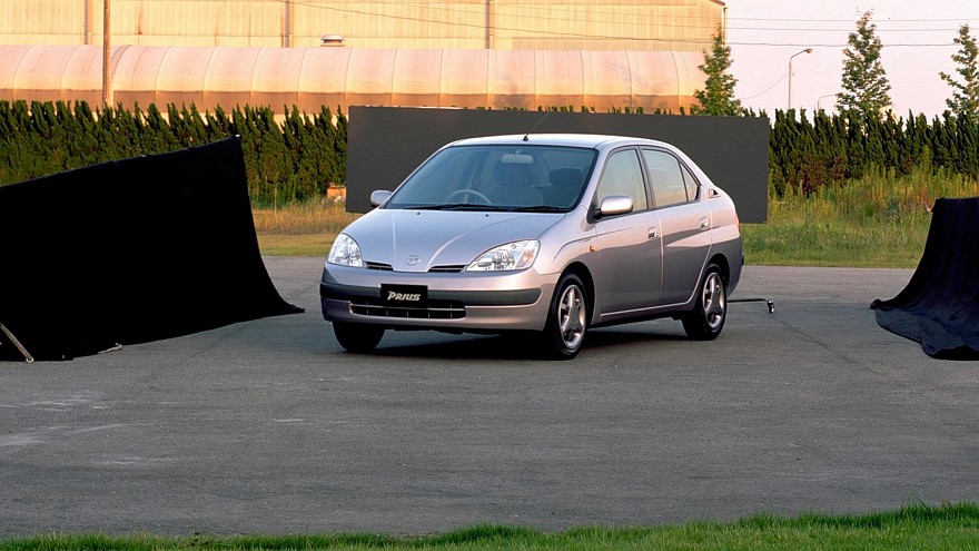 На фото: Toyota Prius '1997–2000