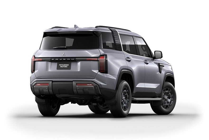 Новый Mitsubishi Pajero для Таиланда, базовая версия GLS