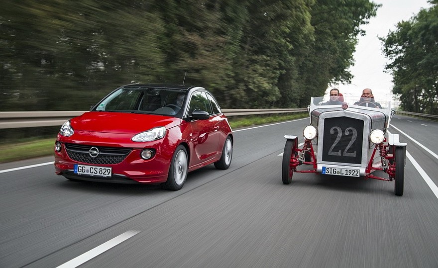 Opel ADAM meets the Loryc Electric Speedster
