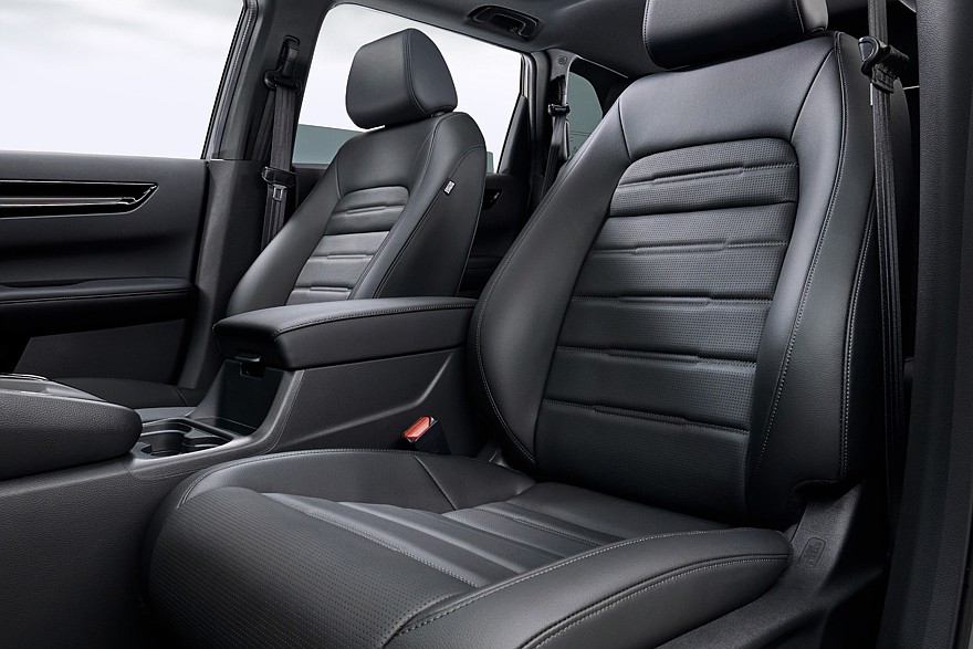 На фото: салон Honda CR-V e:HEV RS Black Edition
