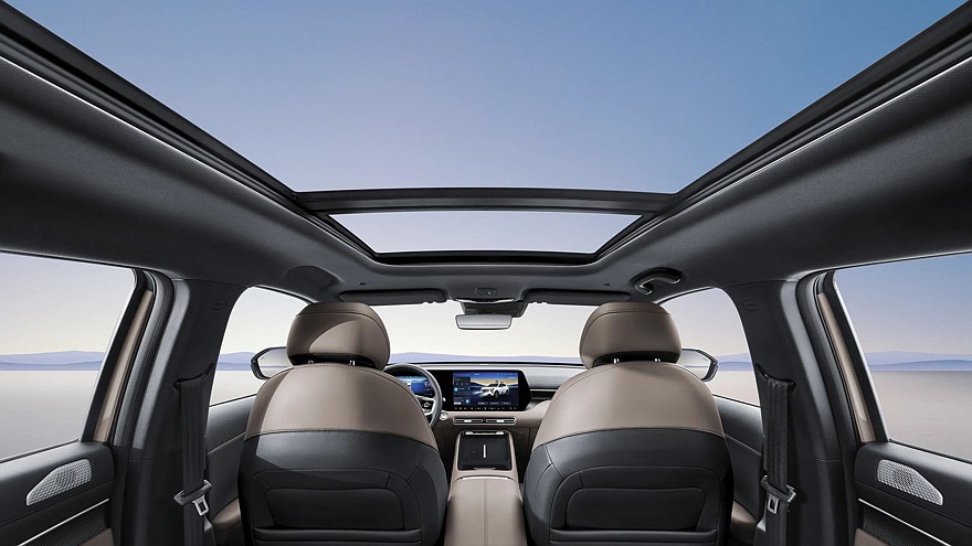 На фото: салон Changan Uni-S нового поколения