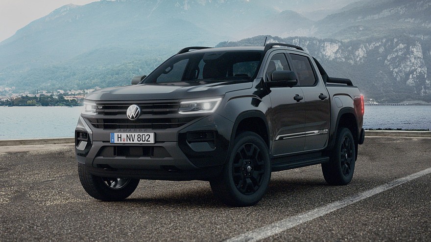 На фото: Volkswagen Amarok Dark Label (версия для Европы)
