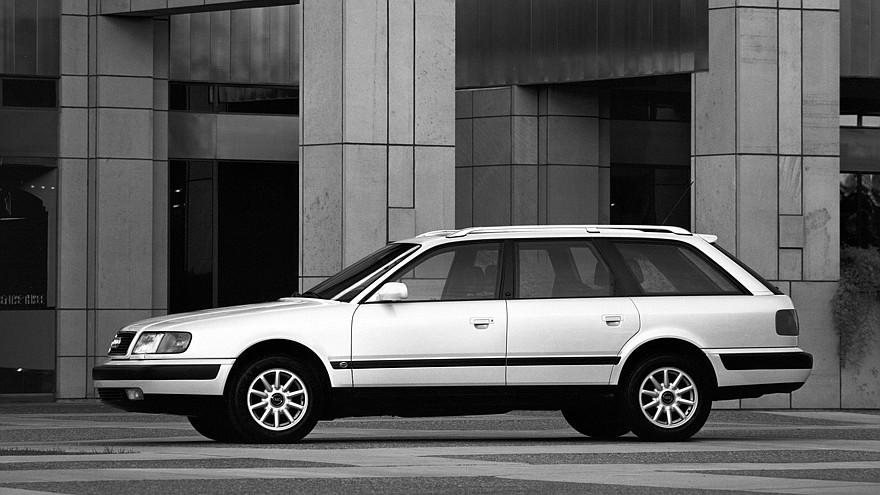 На фото: Audi 100 Avant (4A,C4) '1990–94