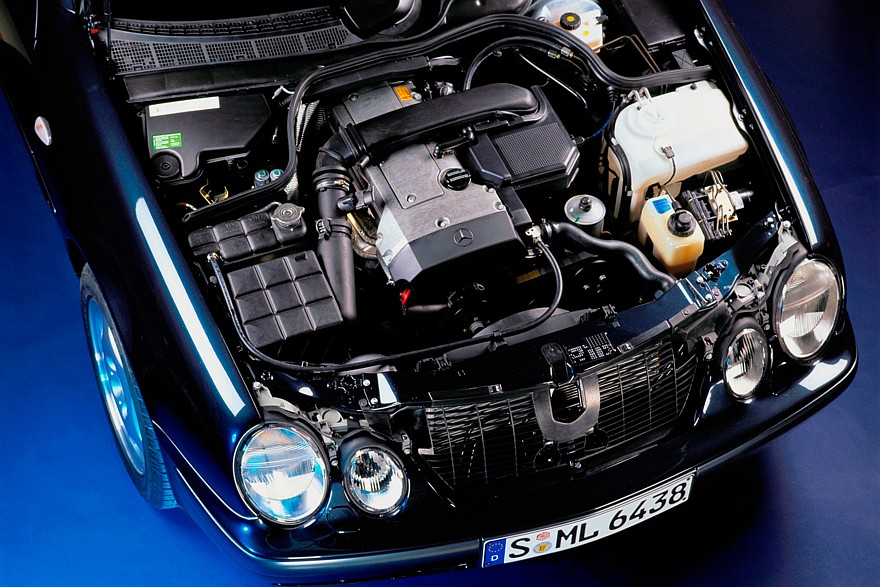 Четыре цилиндра объемом 2,0-2,3 л – мы точно говорим про престижное и недешевое купе?