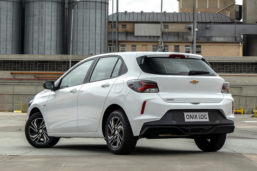 Chevrolet Onix Log