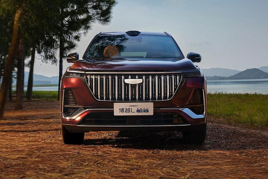 Гибрид Geely Boyue L i-HEV