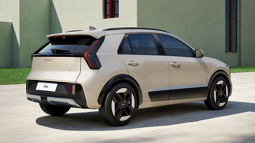 Боковой вид Kia Niro