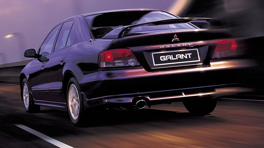 На фото: Mitsubishi Galant Sport '1996–2003
