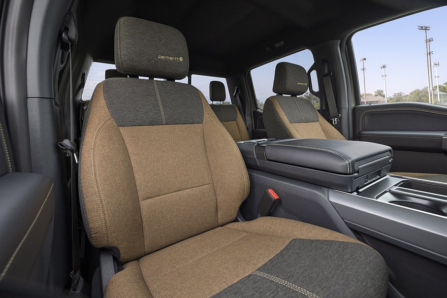 На фото: салон Ford F-150 Carhartt
