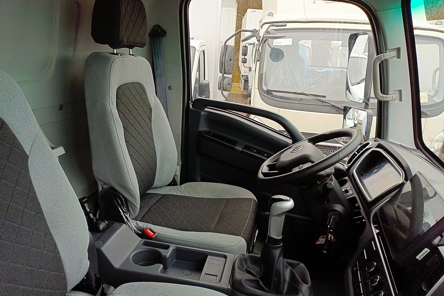 Чуть трясет, но очень радует: тест-драйв Sollers TR80