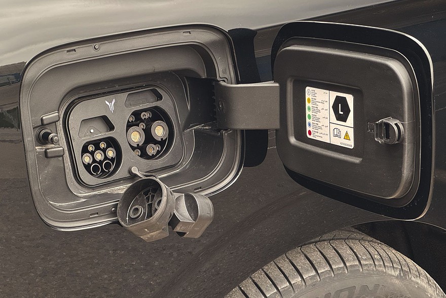 У нас есть премиальный минивэн дома: тест-драйв Voyah Dream