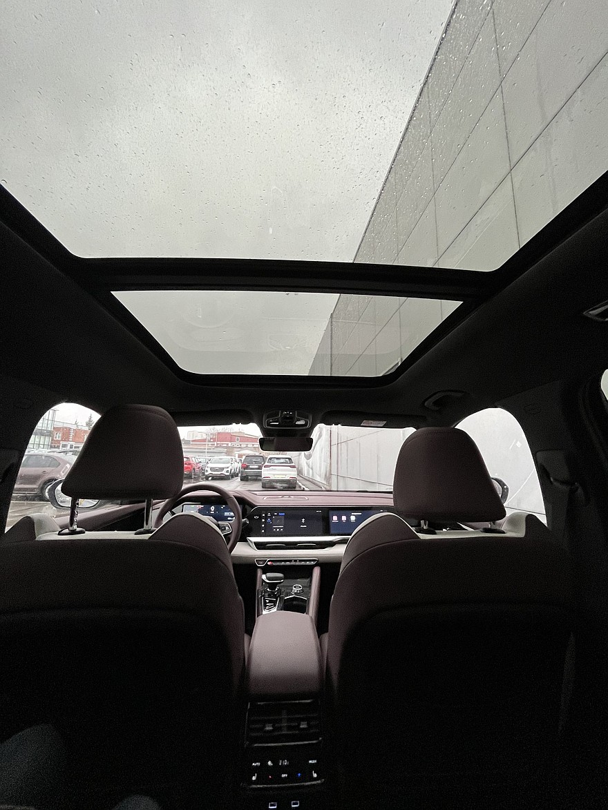 5 причин покупать и не покупать Geely Monjaro