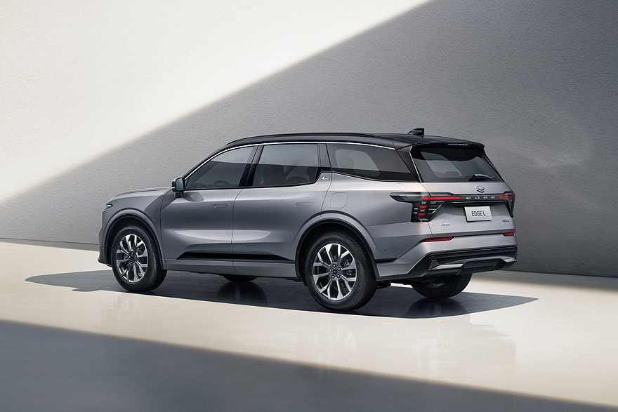 Дореформенный Ford Edge L