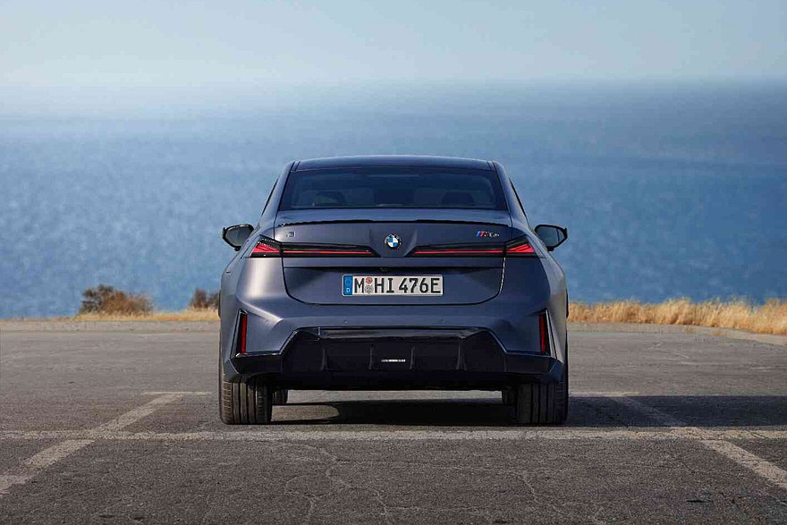 На фото: BMW i3 M60 xDrive