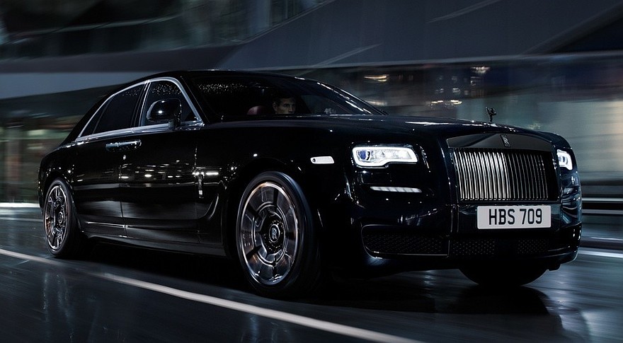 На фото: Rolls-Royce Ghost Black Badge