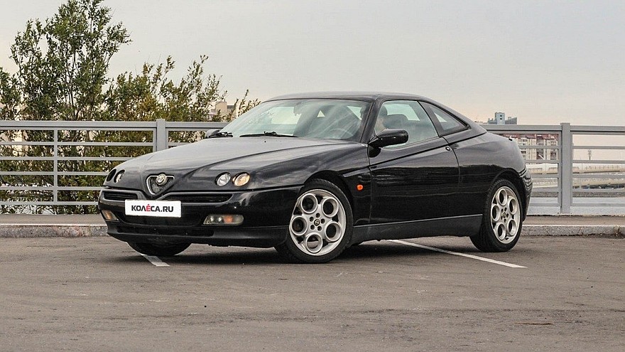 Alfa Romeo GTV три четверти (2)