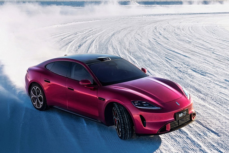 Фирменные изображения седана Shangjie Z7