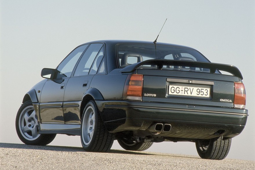 Спорт и бизнес: вспоминаем самые быстрые бизнес-седаны девяностых