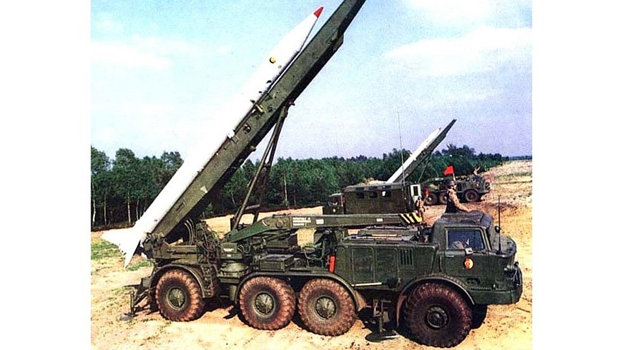 Серийные пусковые установки 9П113М «Луна-М» в Народной армии ГДР (из архива БАЗ)