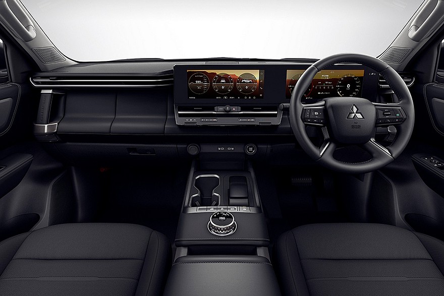Базовый Mitsubishi Pajero для Японии