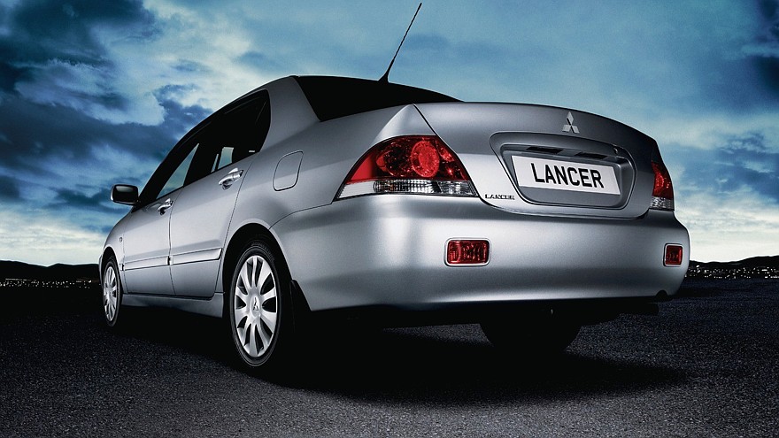 На фото: Mitsubishi Lancer '2005–2010