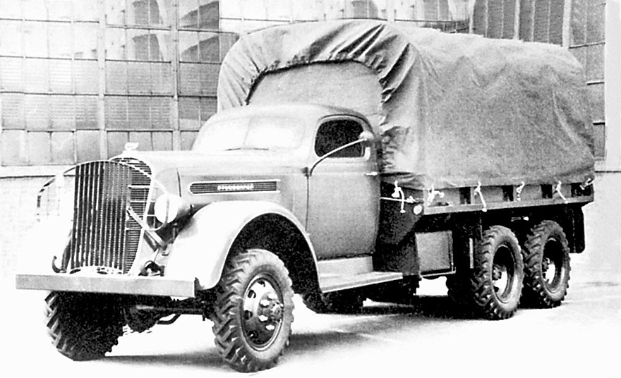 Первый трехосный 2,5-тонный военный автомобиль Studebaker K25S. 1941 год