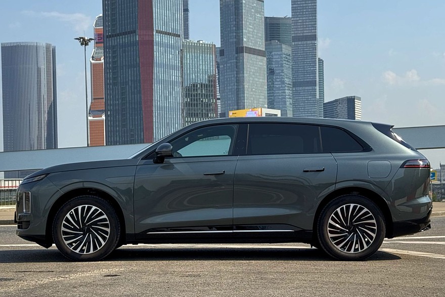 Выбираем кроссовер для дальних поездок: батарея, зарядка и запас хода от 1000 км