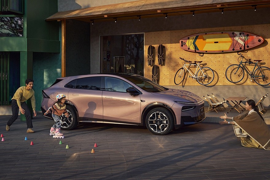 Гибридный Xpeng G7