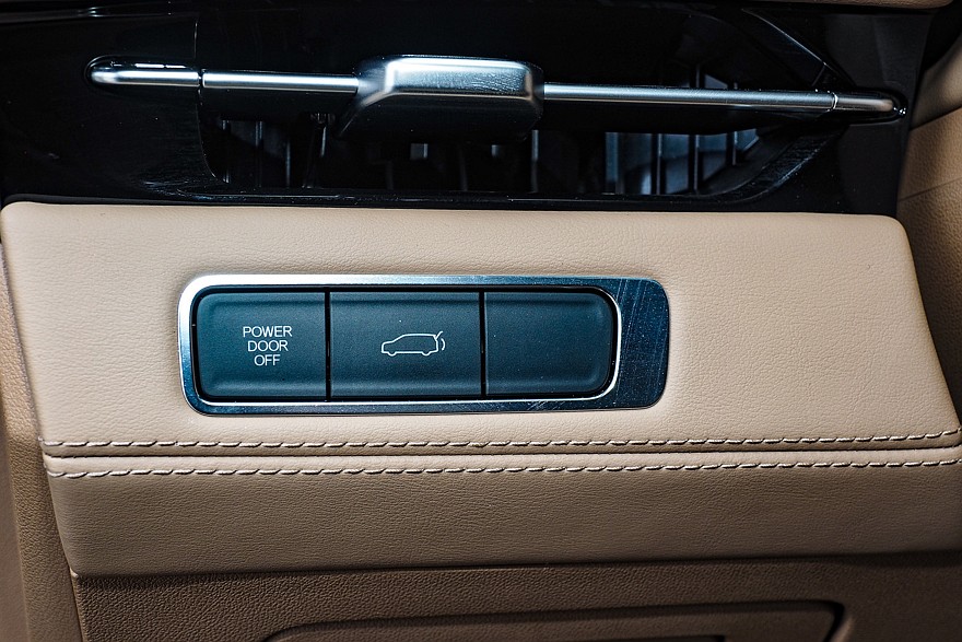 Брат из Китая приехал: тест-драйв JAC RF8