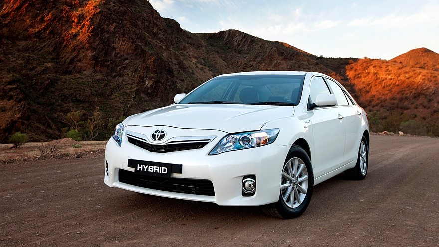 На фото: Toyota Camry Hybrid '2009–11