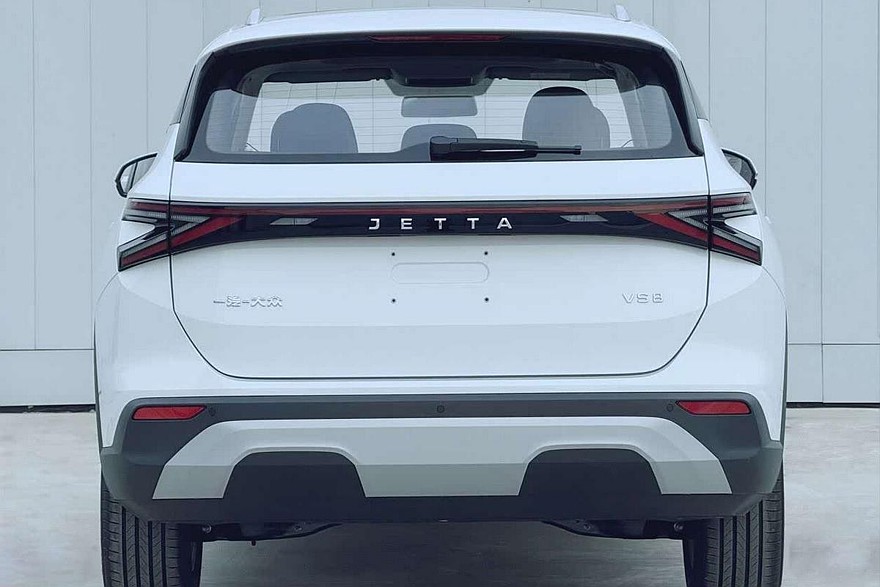 jetta-vs8-7.jpg