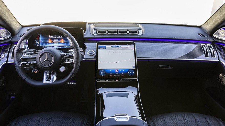 Обновлённый Mercedes-AMG S63: первые изображения