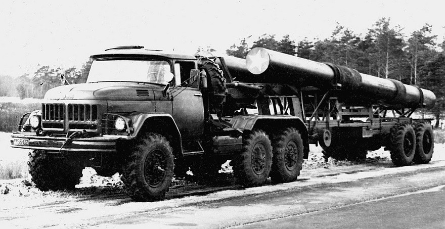 Самый распространенный советский активный автопоезд ЗИЛ-137 (из архива СКБ ЗИЛ)