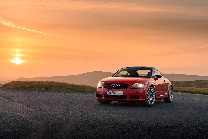 Четыре кольца эгоиста: как появилась Audi TT и как она опозорилась на автобанах